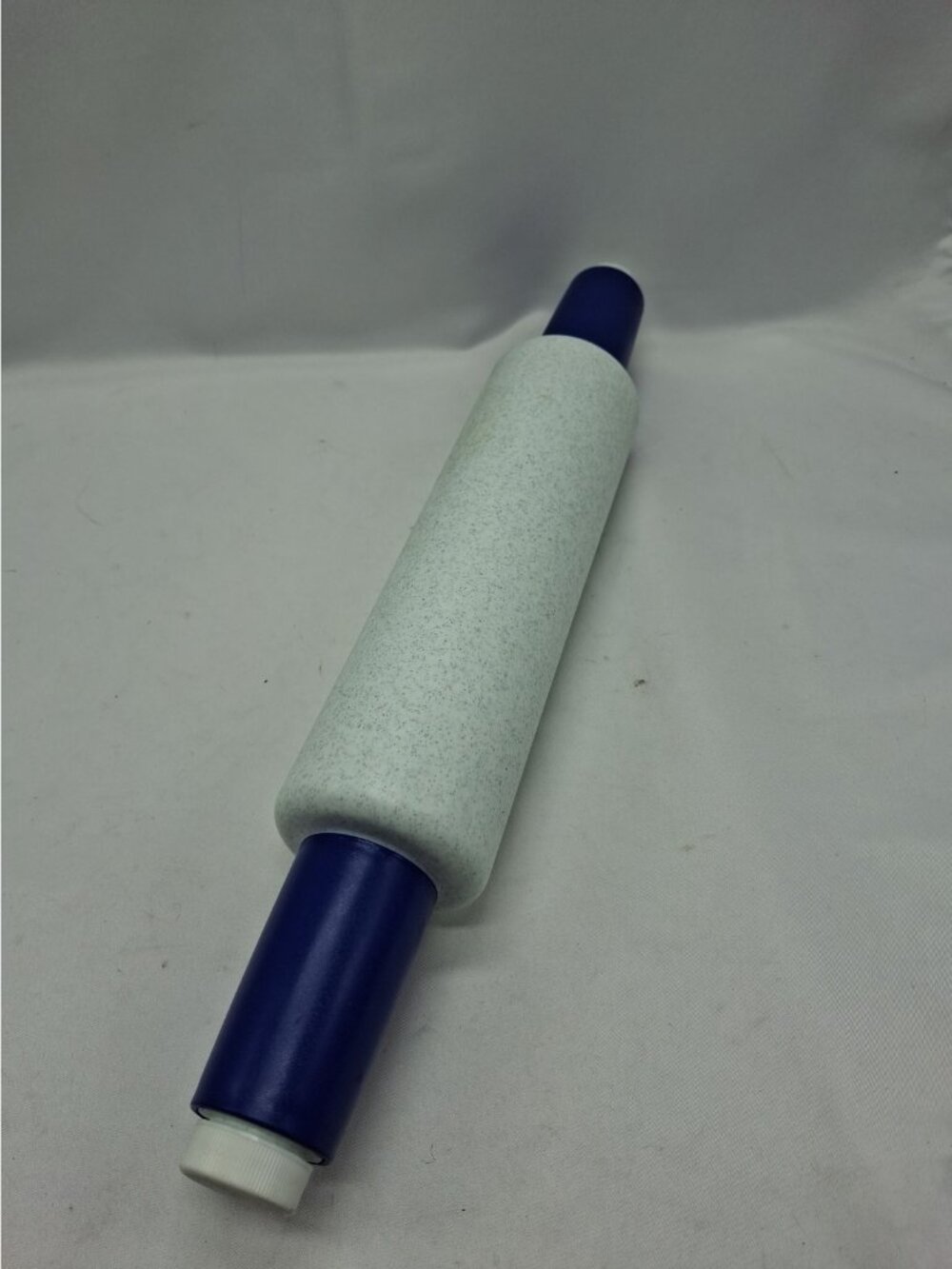 Tupperware Vintage Rolling Pin Fill N Chill  Hot Or Cold 16" Plastic Blue/White